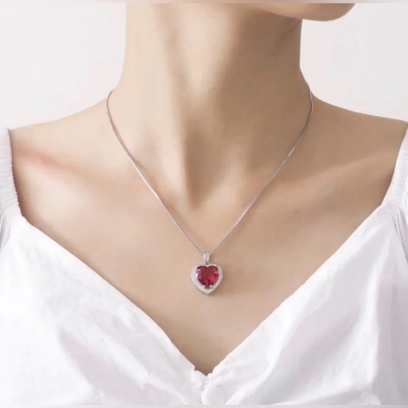 MOVING SALE - New 18K White Gold Plated CZ Diamond Ruby Heart Pendant Necklace - Picture 2 of 5